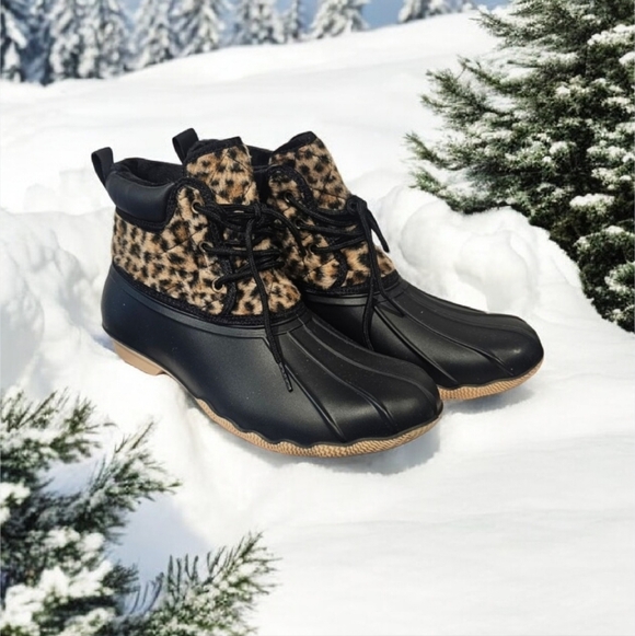 Gypsy Jazz Shoes - NIB Gypsy Jazz Leopard Print Black Women's Winter Boots Size--8